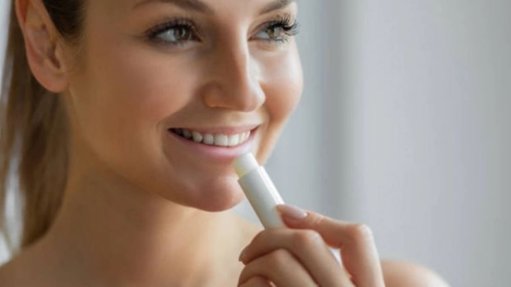 Rahasia Bibir Cerah Lip Balm Herbal dan Modern Bikin Percaya Diri Meningkat